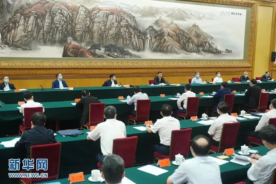 周育先加入企业家座谈会：要弘扬企业家精神，，勇于立异，，施展好央企的龙头刊行动用