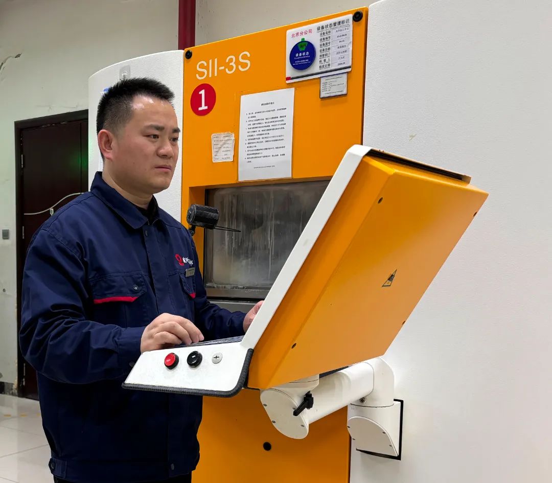 科研一线 | 实验室里的